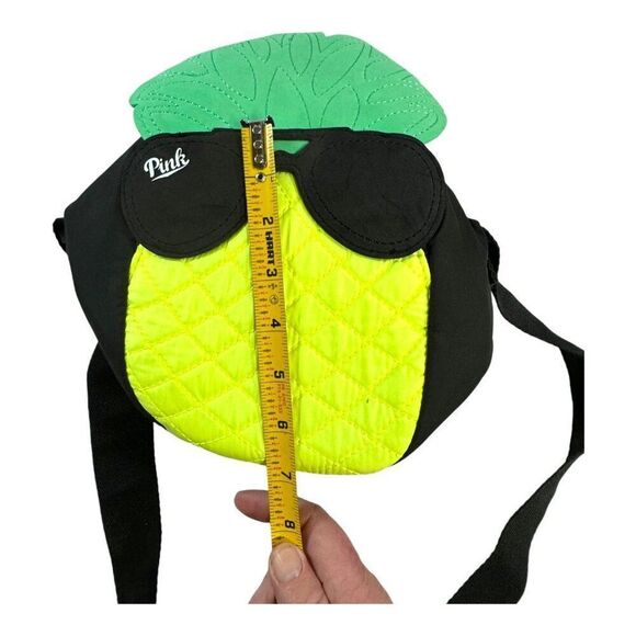 Victorias Secret Pink Pineapple Quilted Crossbody Bag Lunch Box Snacks School - Picture 5 of 11